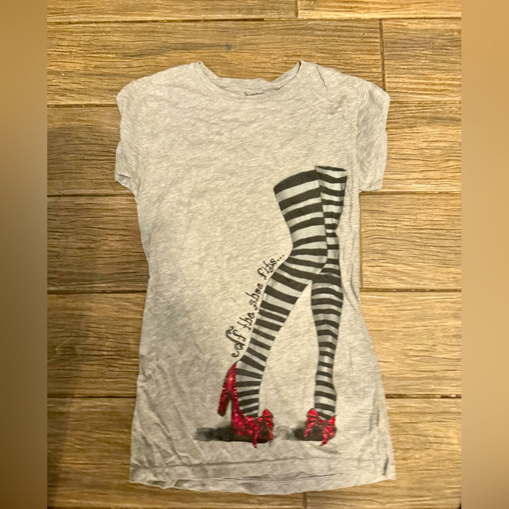 Women’s Wizard of Oz T-shirt. Perfect for the new movie.